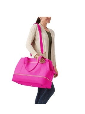 Bright Pink Women’s Weekend Tote Bag